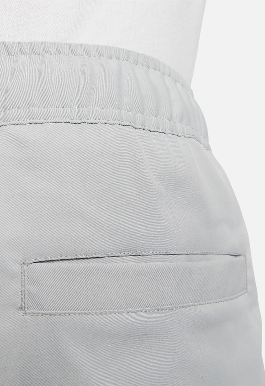 Nike - Nike club woven taper leg pants - light smoke grey
