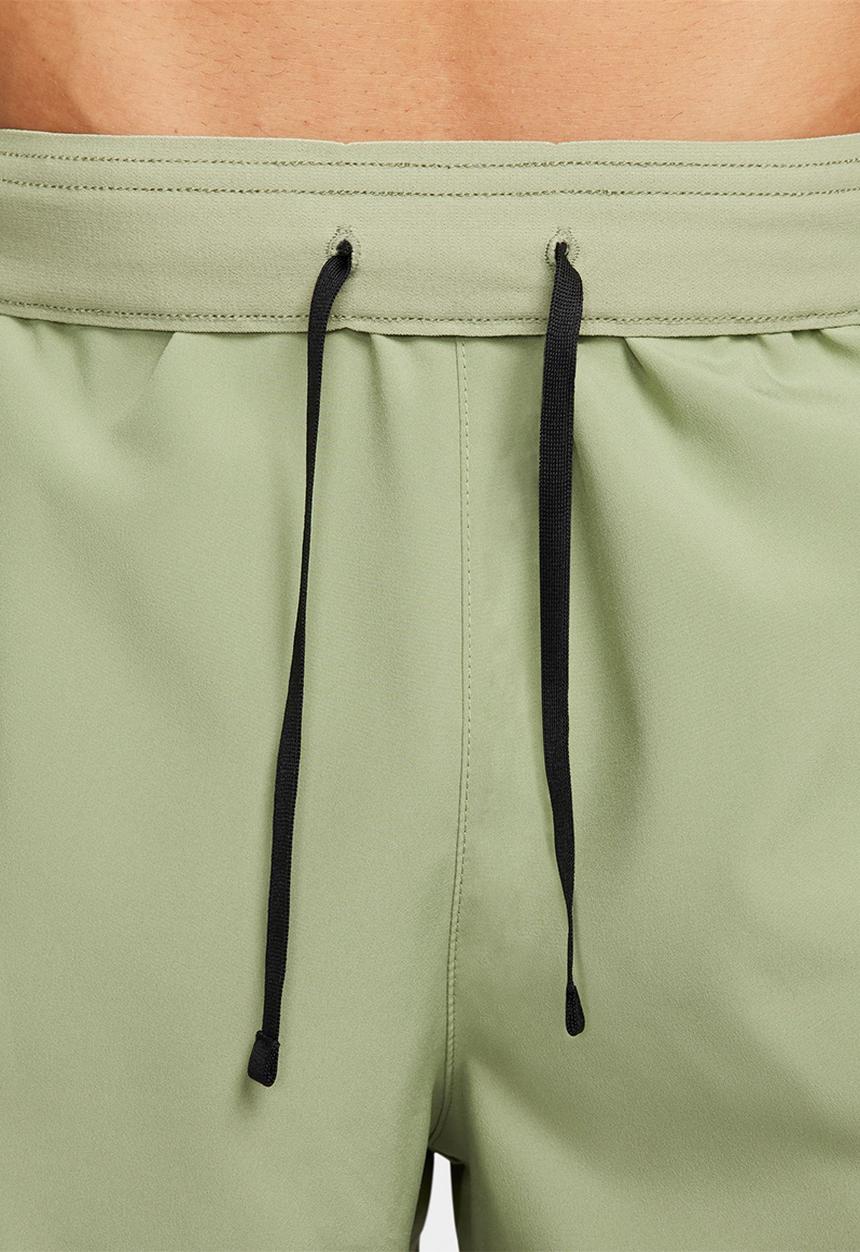 Nike - Nike dr-fit challenger shorts - oil green 