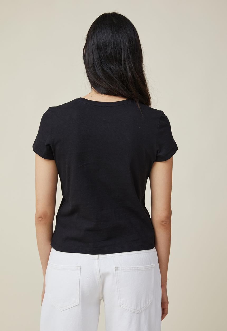 Cotton On - The 91 tee - black