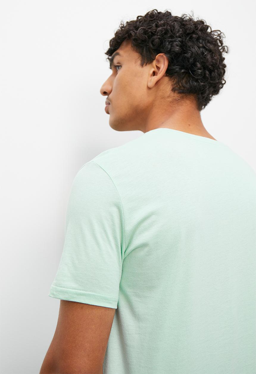 STYLE REPUBLIC - Josh sr logo graphic tee - sage