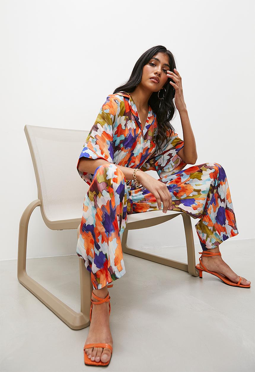 Superbalist - Relaxed printed short sleeve jumpsuit - abstract colour smudge1