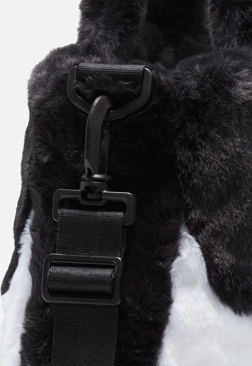 Nike - Sportswear top handle bag - black & white