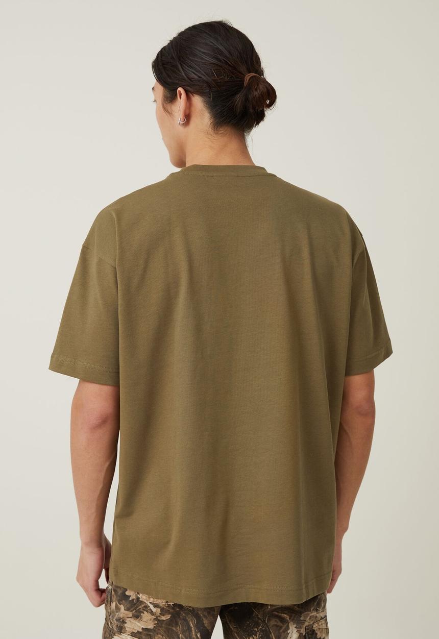 Cotton On - Box fit pocket t-shirt - jungle khaki/civic outerwear