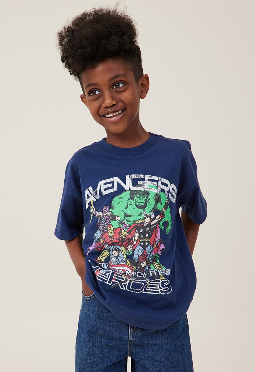 Cotton On - License drop shoulder short sleeve tee - lcn mar in the navy/the avengers heroes