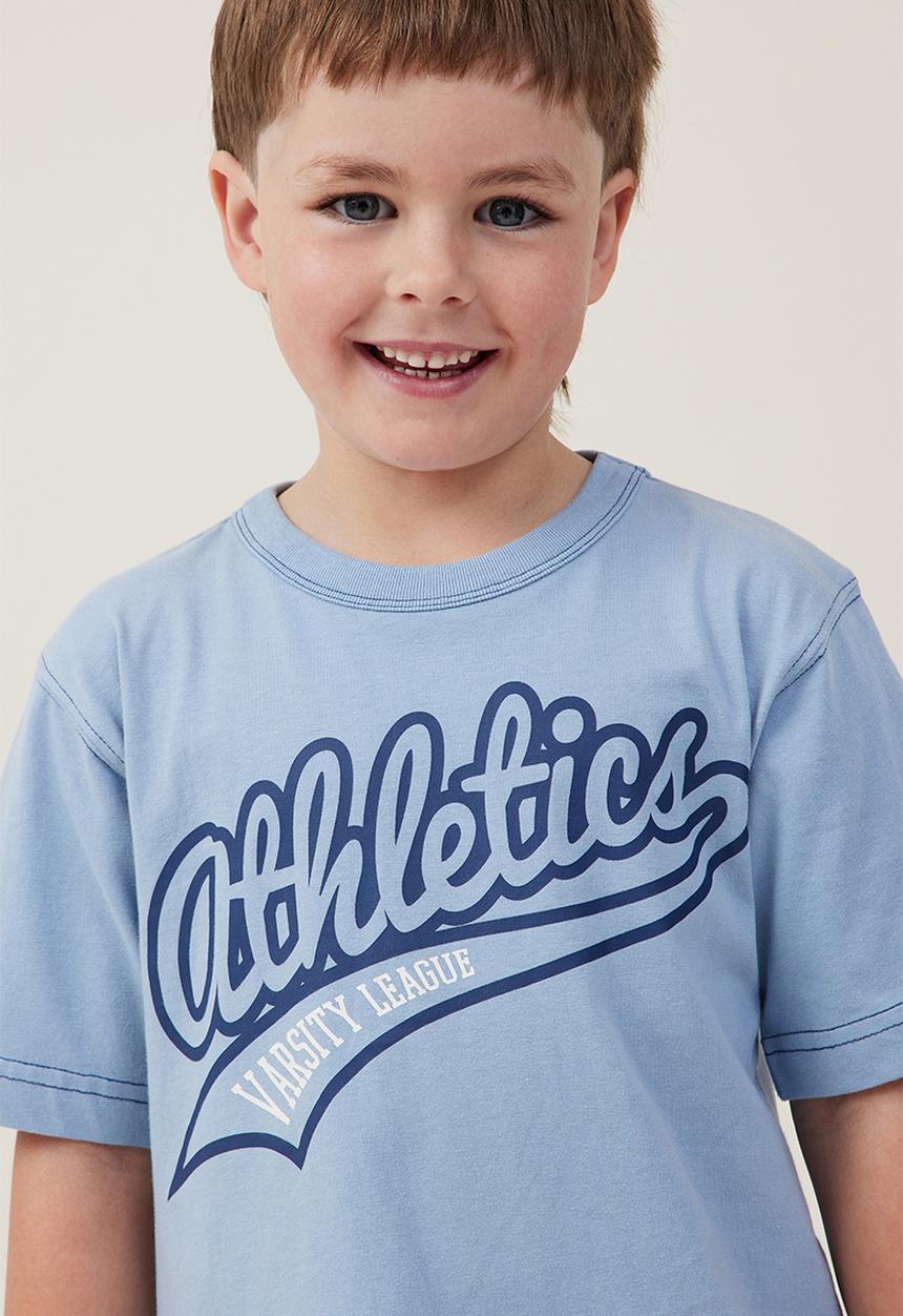 Cotton On - Jonny short sleeve print tee - dusty blue/athletics 12