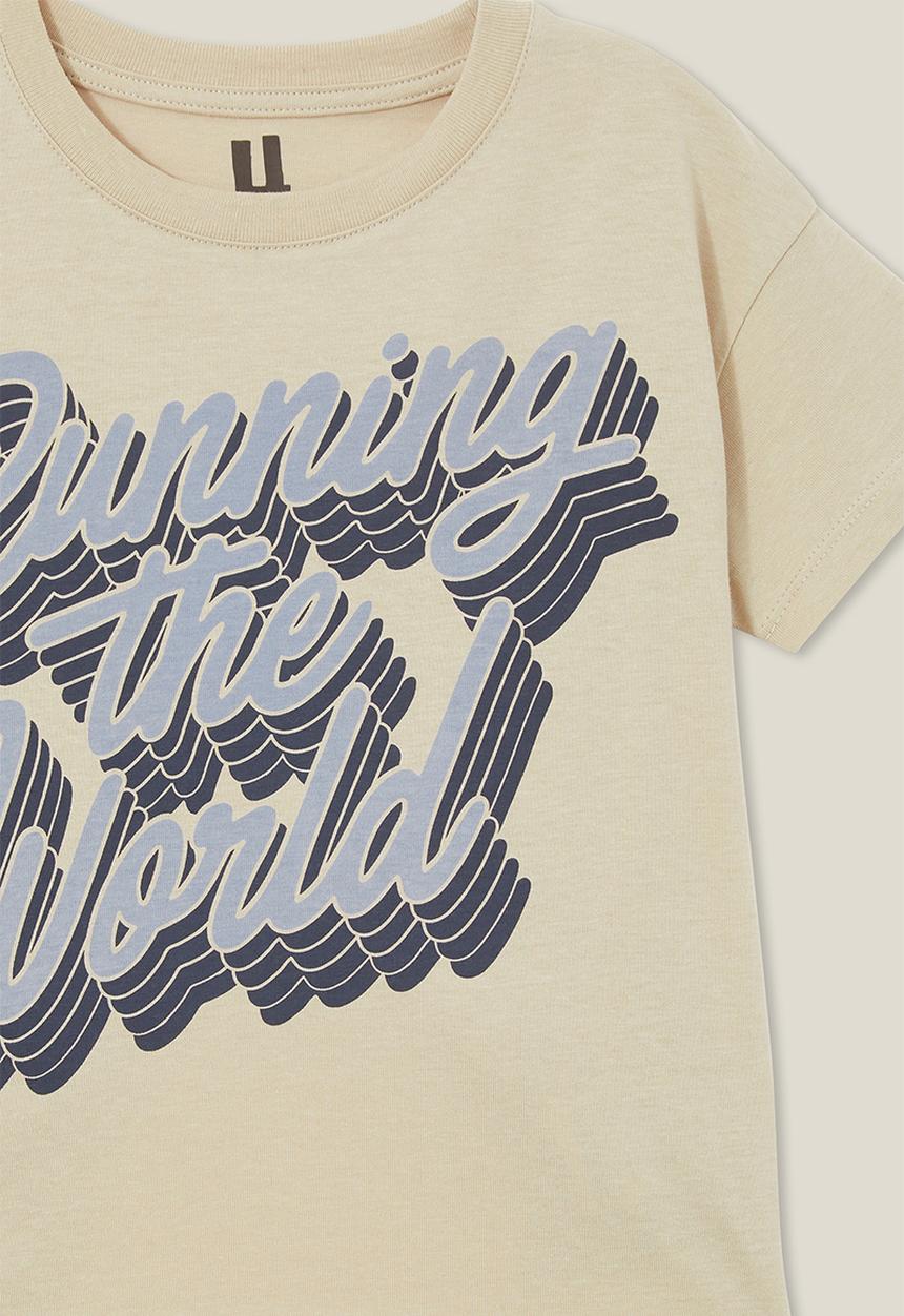 Cotton On - Poppy short sleeve print tee - rainy day/running the world
