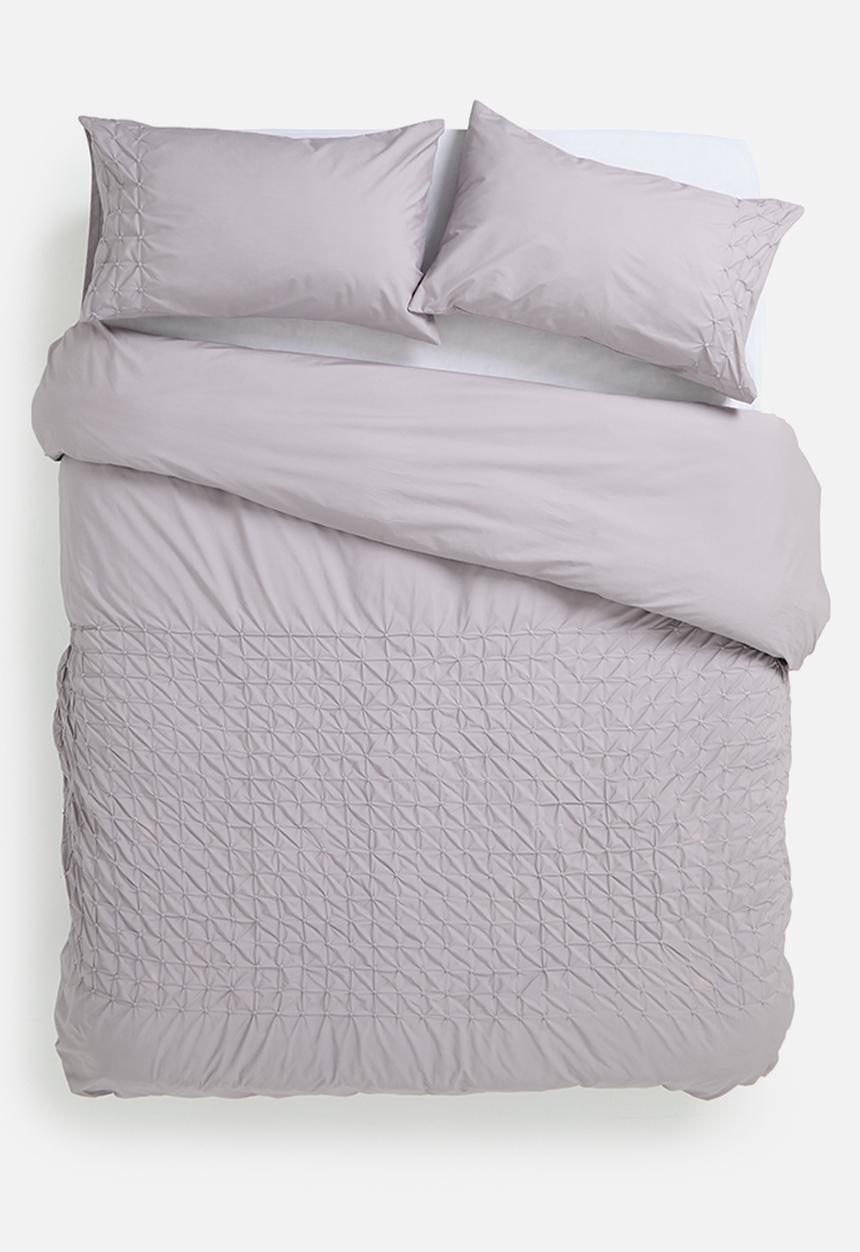 Sheraton Textiles - Harper 200tc cotton embroidered duvet set - grey
