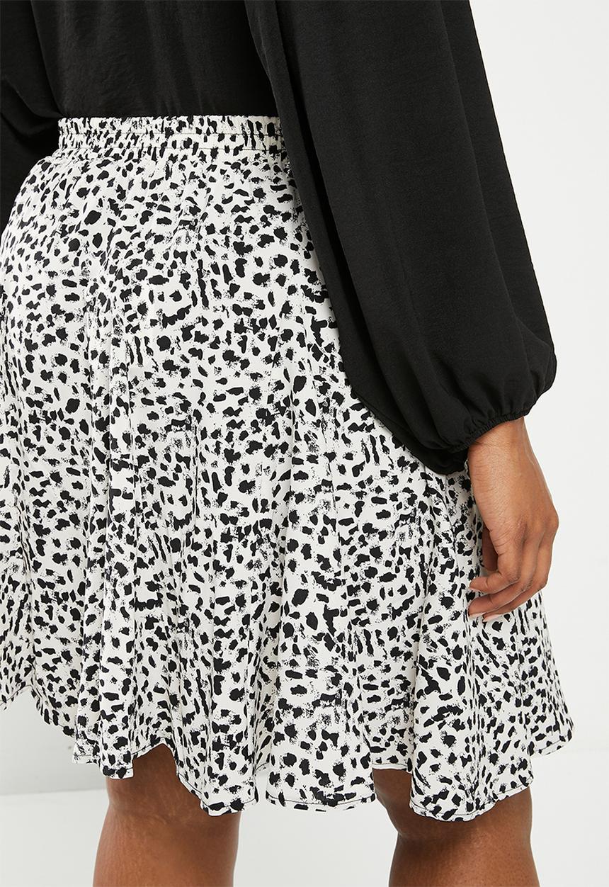 Me&B - Plus flared mini skirt - scratchy animal
