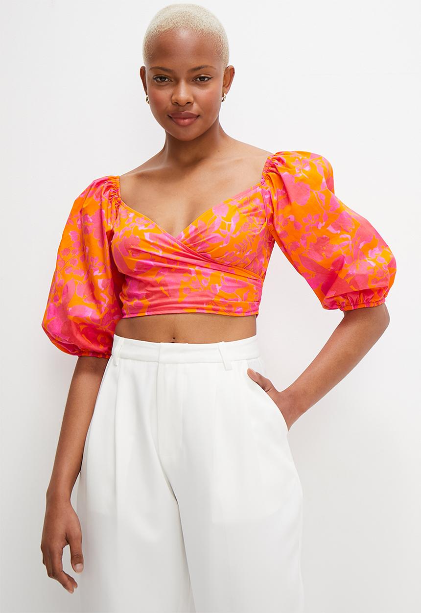 MILLA - Off the shoulder bubble sleeve crop - orange pink shadow flower