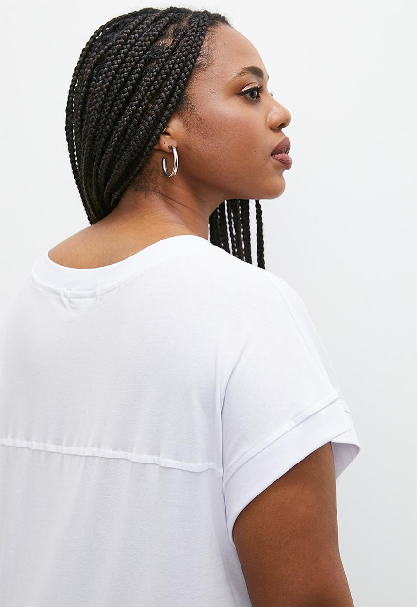 Superbalist - Grown on sleeve tee - white