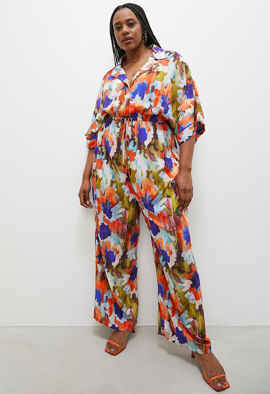 Superbalist - Relaxed printed short sleeve jumpsuit -Abstract colour smudge 