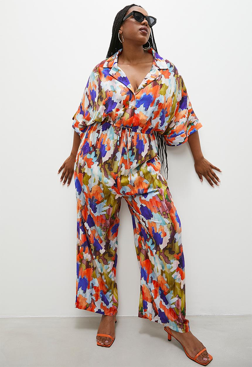 Superbalist - Relaxed printed short sleeve jumpsuit -Abstract colour smudge 