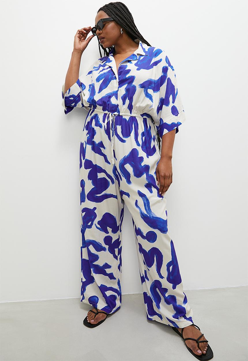 Superbalist - Relaxed printed short sleeve jumpsuit - painted ladies