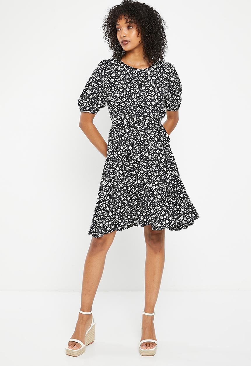 Me&B - The anna dress - small black ditsy