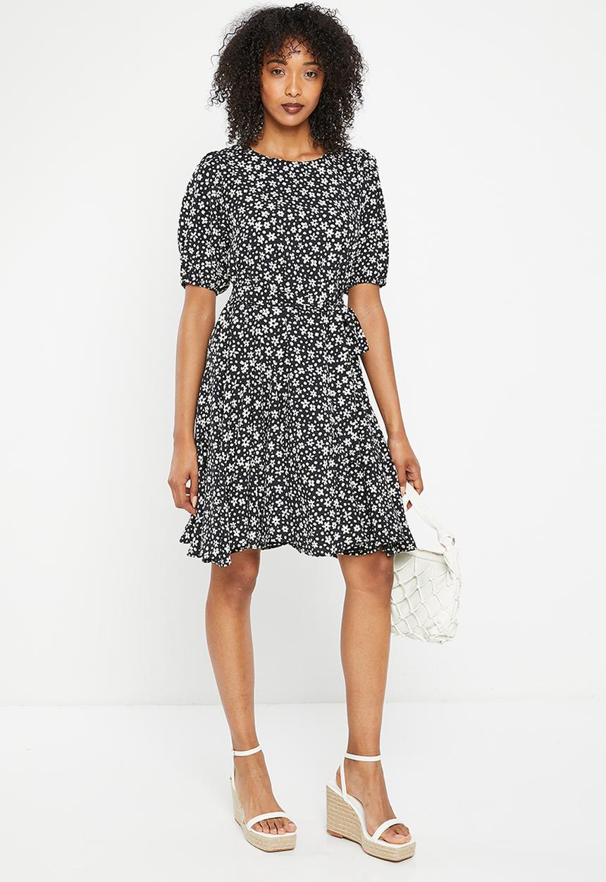 Me&B - The anna dress - small black ditsy