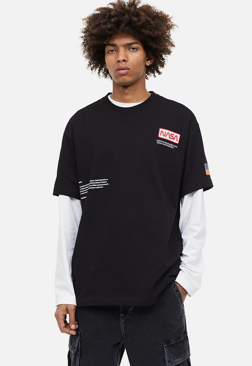 H&M - Relaxed fit T-shirt - black nasa