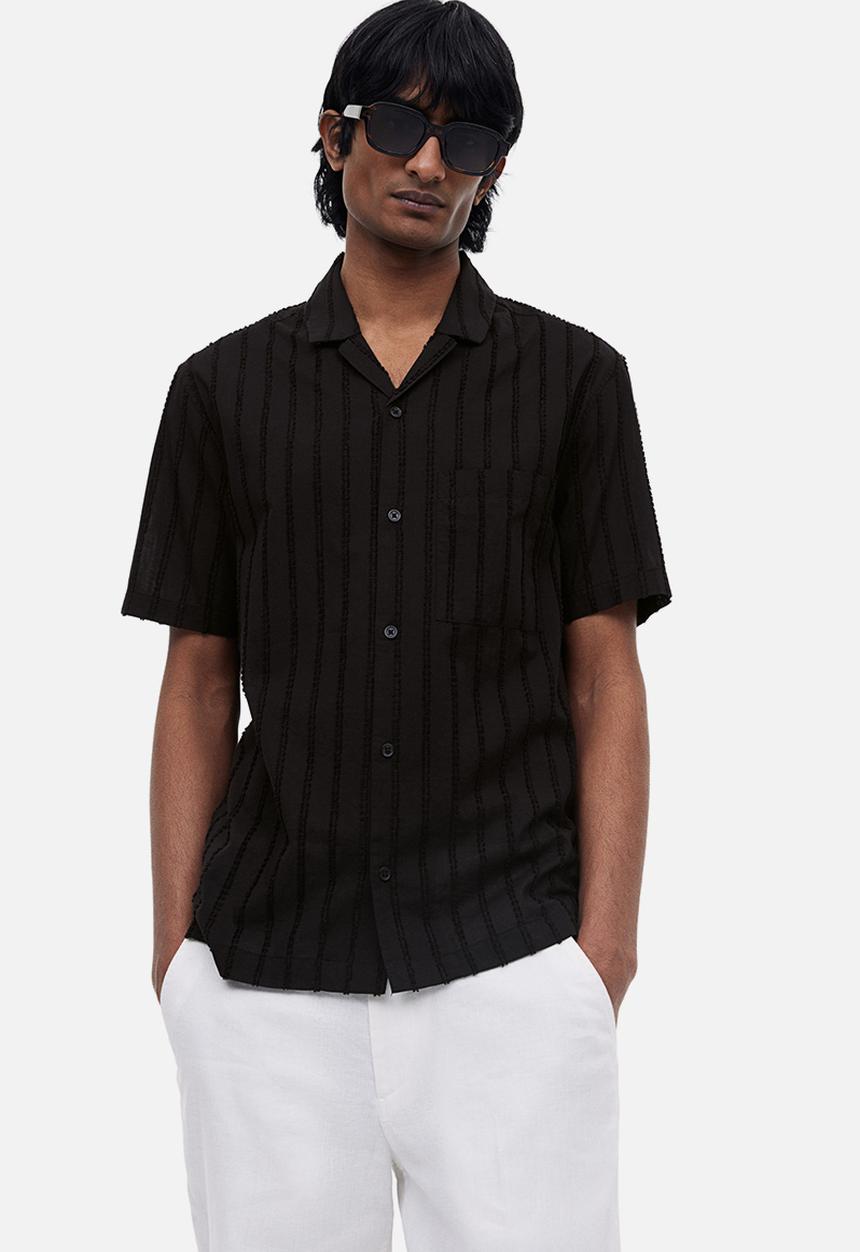 H&M - Regular fit textured-weave resort shirt - black