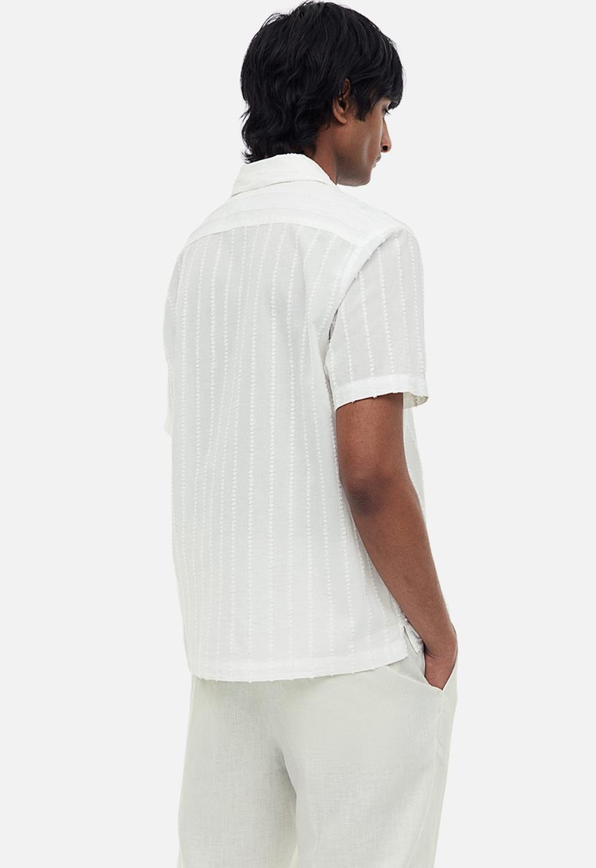 H&M - Regular fit textured-weave resort shirt - white
