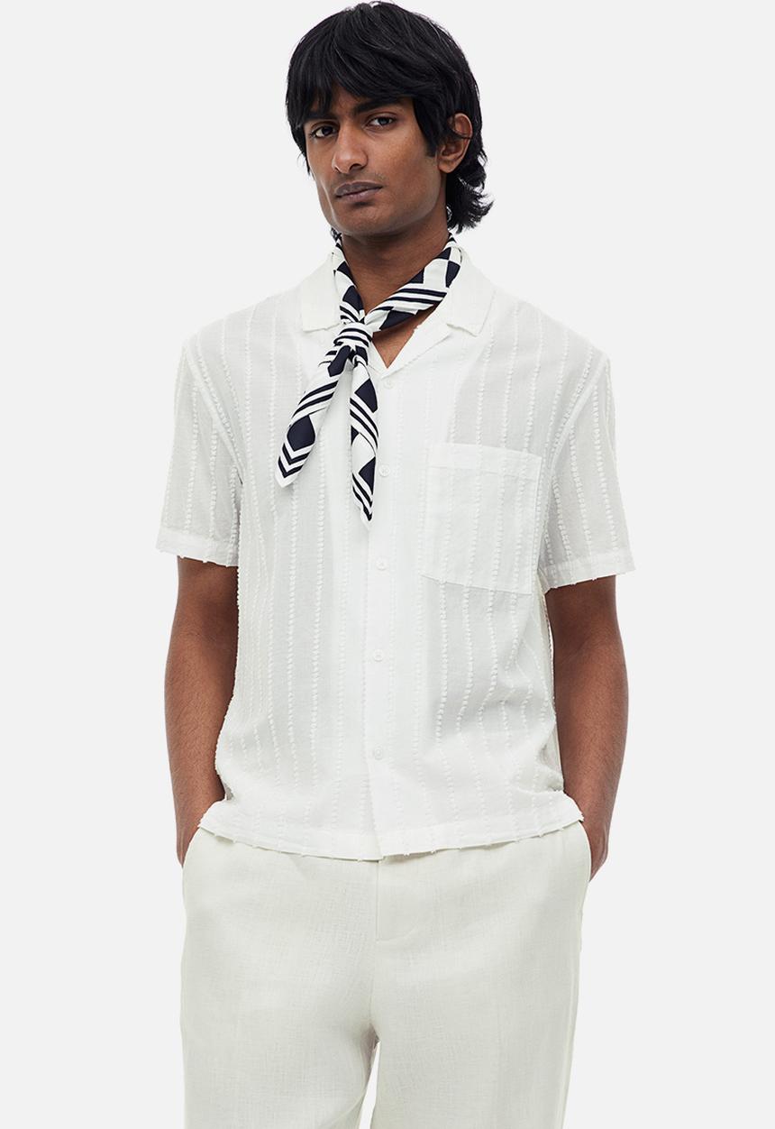 H&M - Regular fit textured-weave resort shirt - white