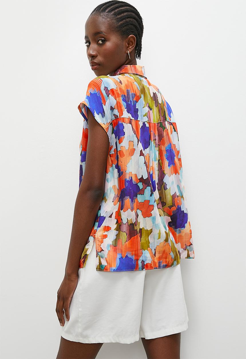 Superbalist - Grown on sleeve printed shirt - red graphic