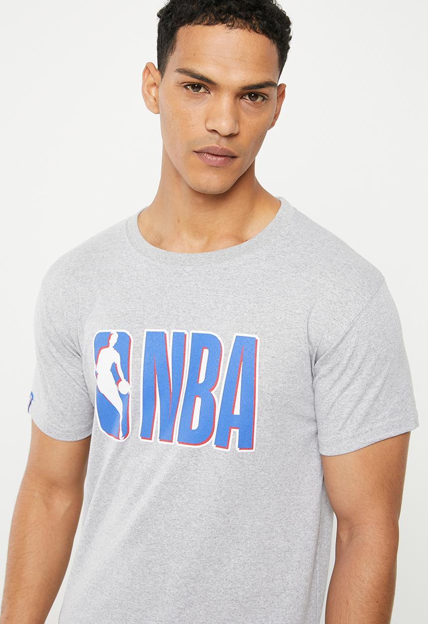 NBA - Men's core badge print T-shirt - NBA -  grey-melange