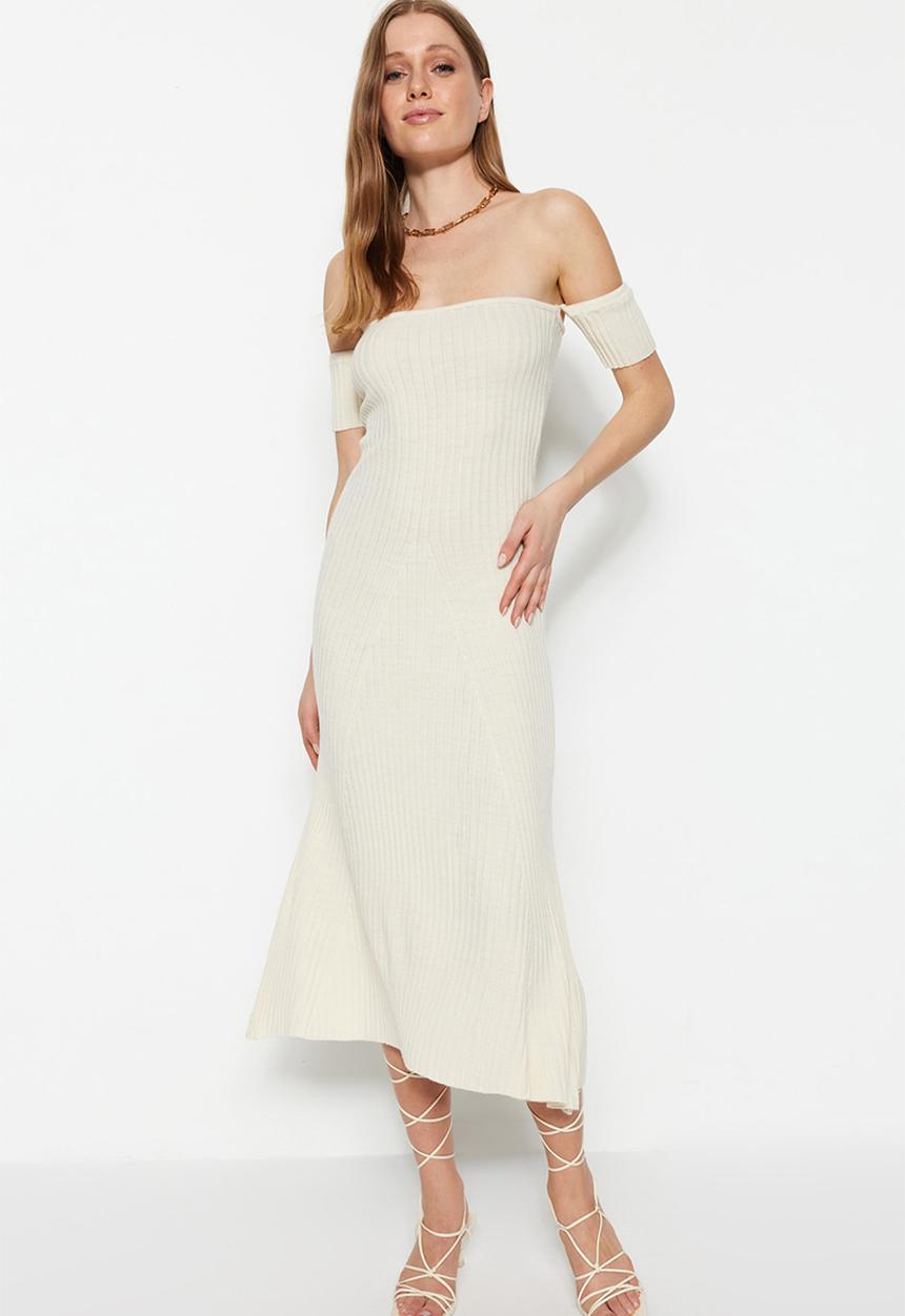 Trendyol - Carmen midi dress - beige