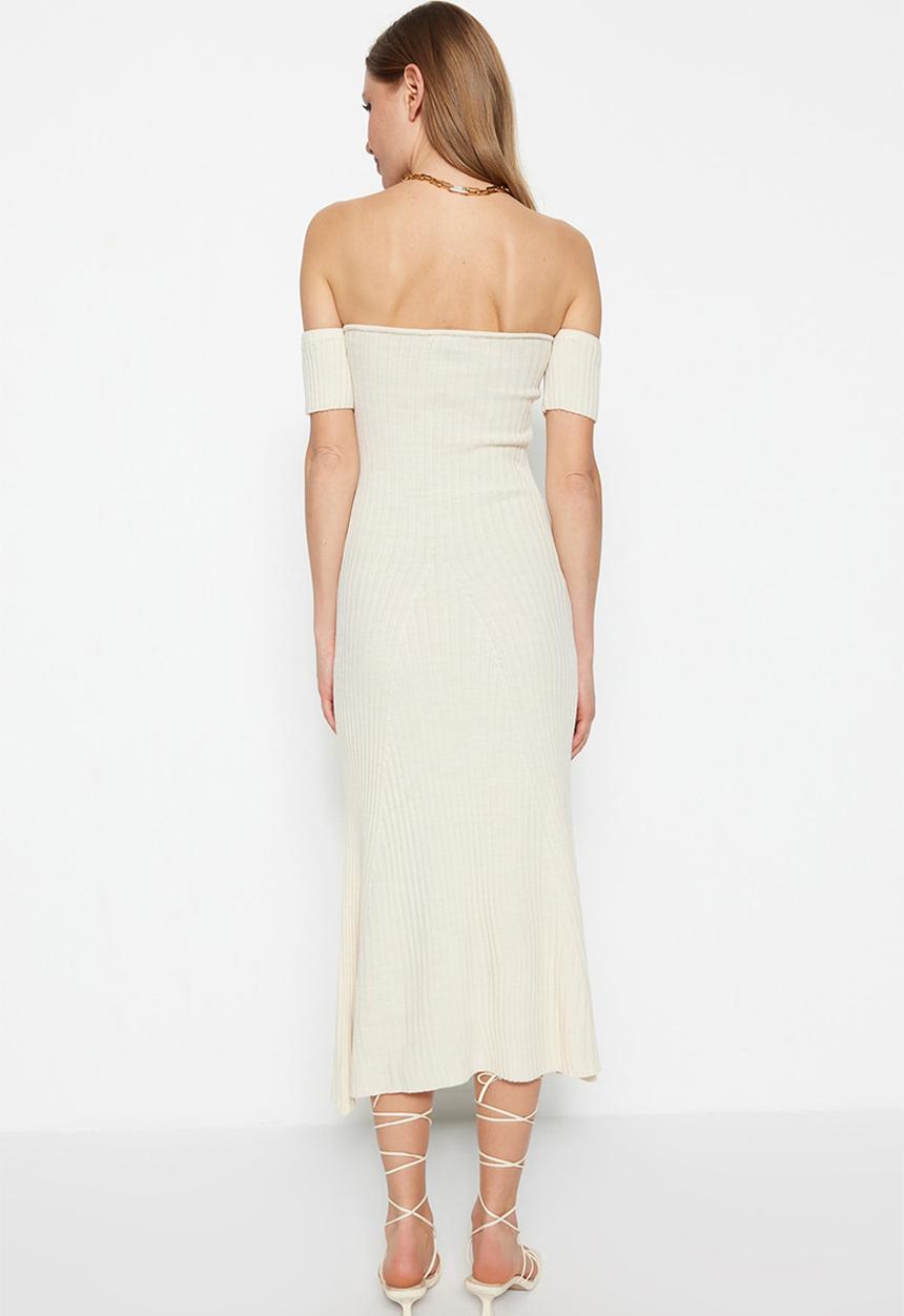 Trendyol - Carmen midi dress - beige