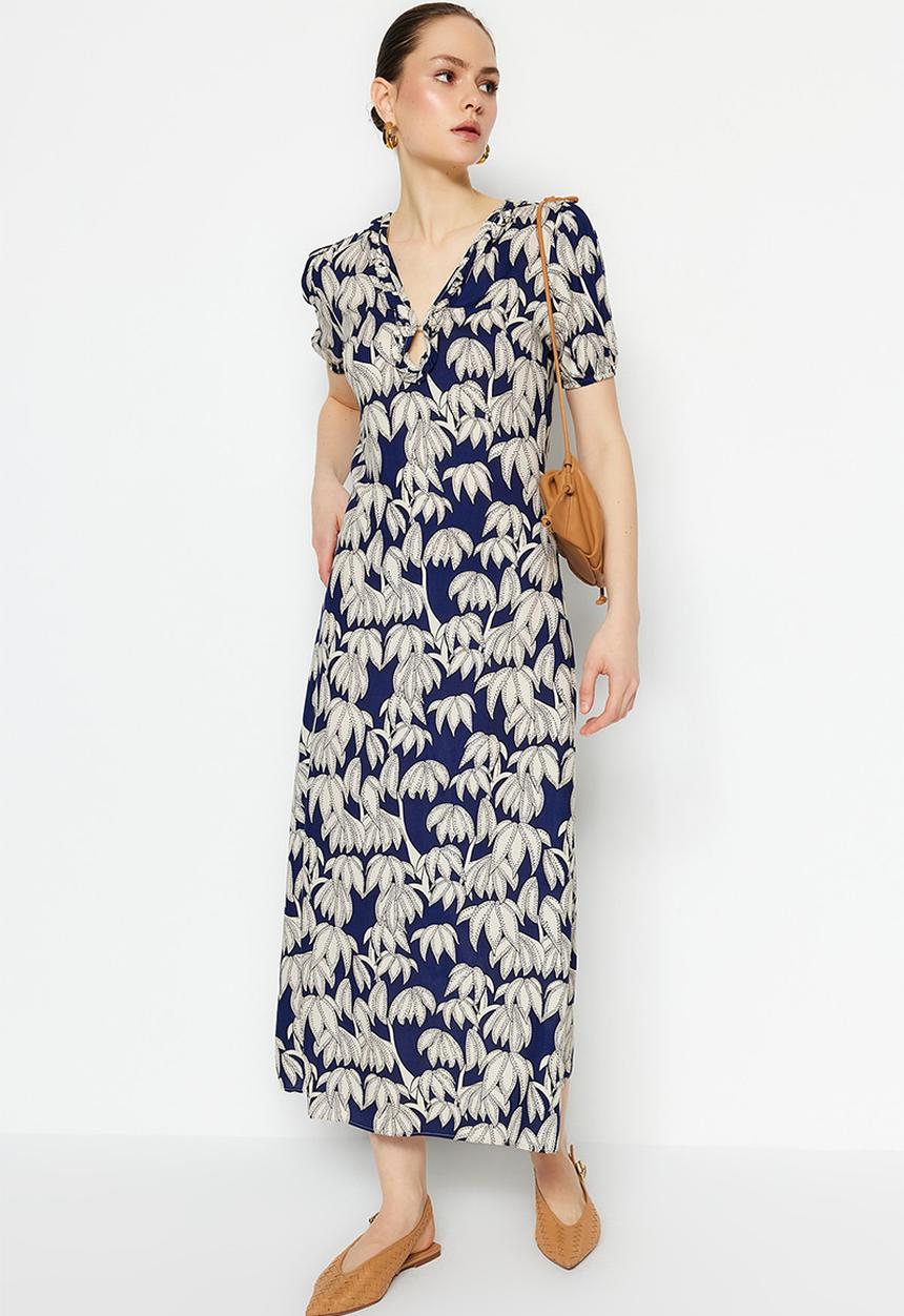 Trendyol - Floral printed midi dress - dark blue