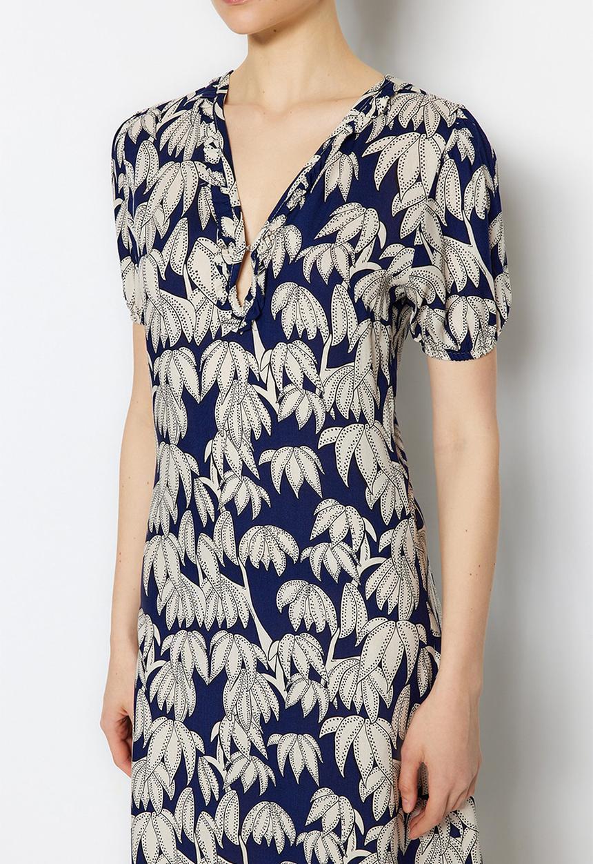Trendyol - Floral printed midi dress - dark blue
