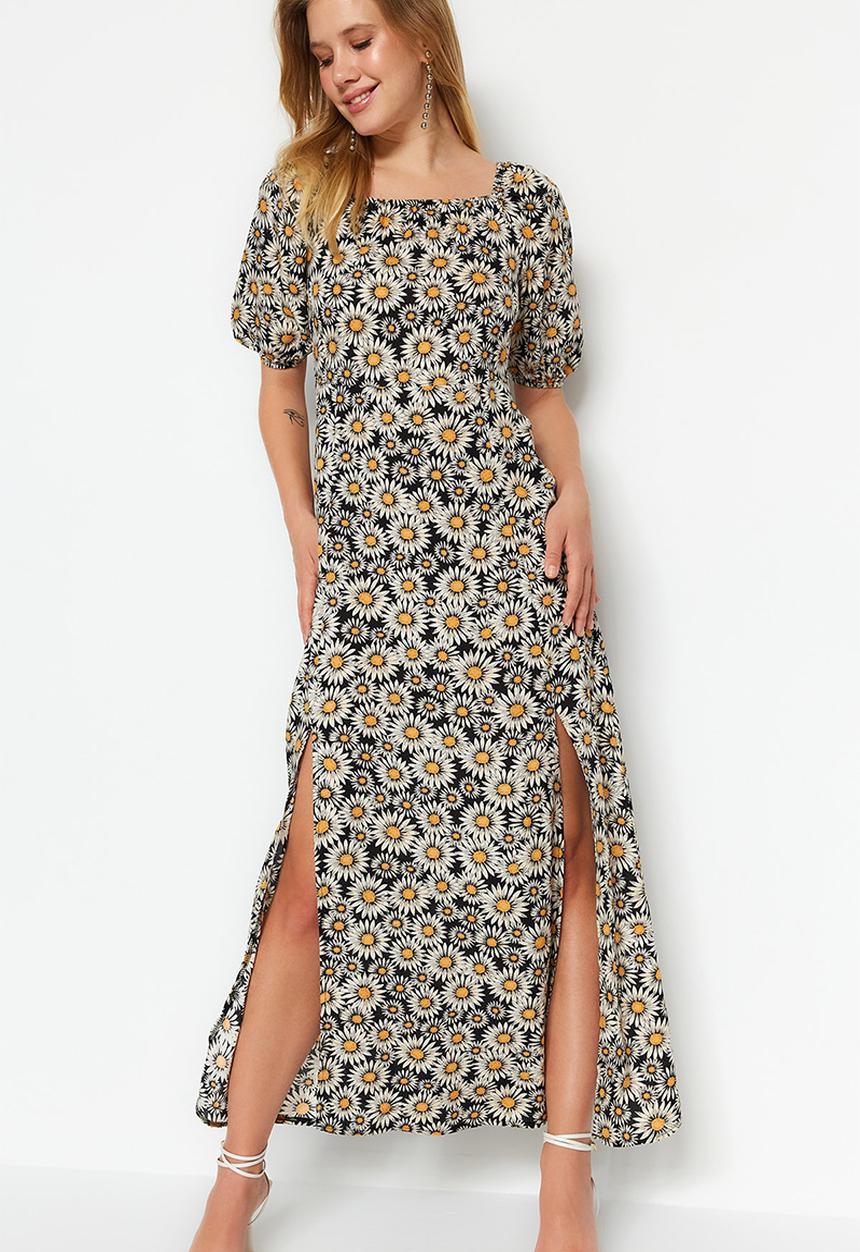 Trendyol - Floral square neck midi dress - black