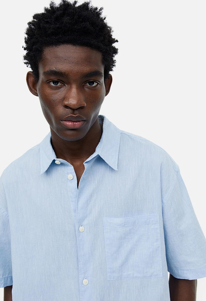 H&M - Relaxed fit short-sleeved linen-blend shirt - light blue