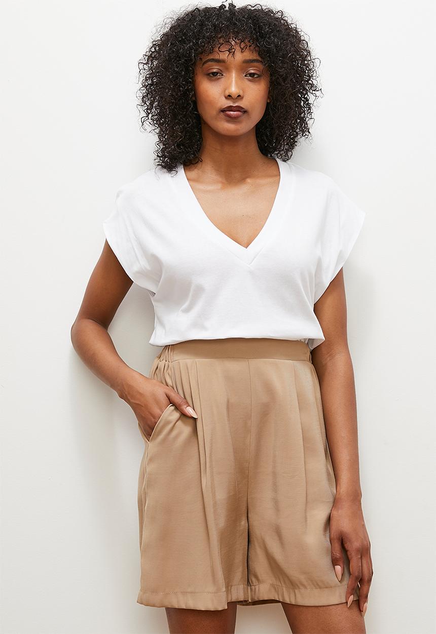 edit - V Neck Tee - white