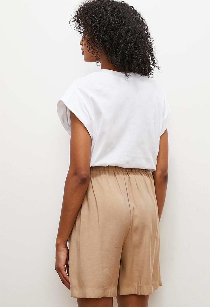 edit - V Neck Tee - white