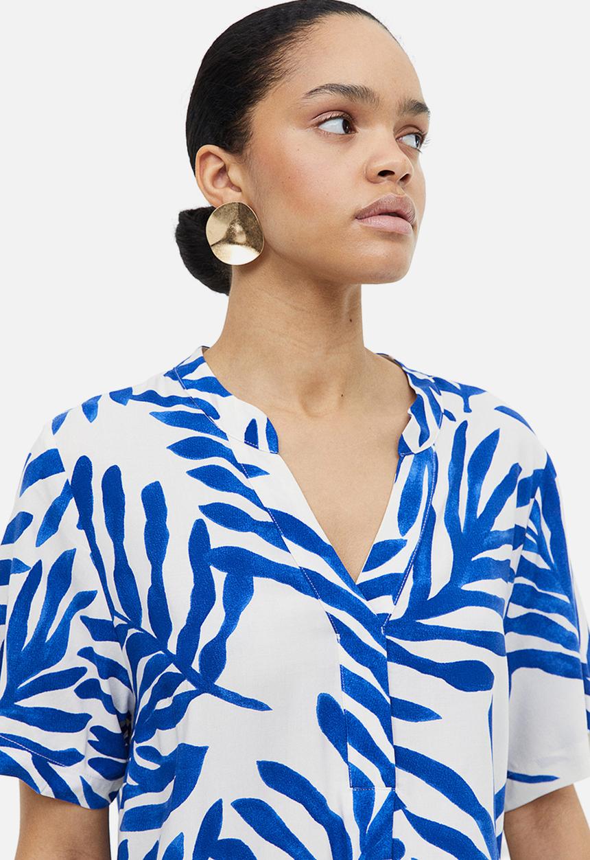 H&M - V-neck tunic - white/blue patterned