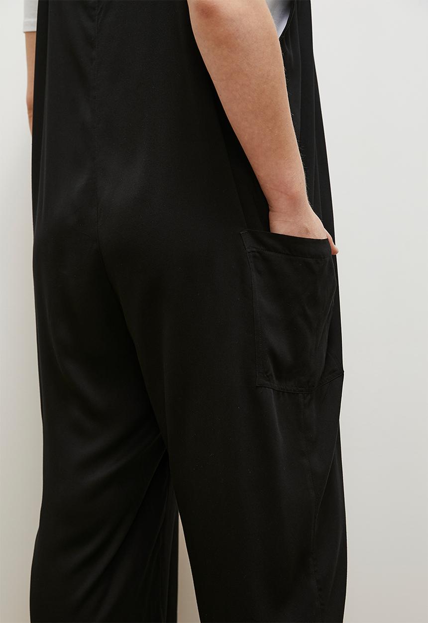 edit - Twill relaxed tapered dungaree - black