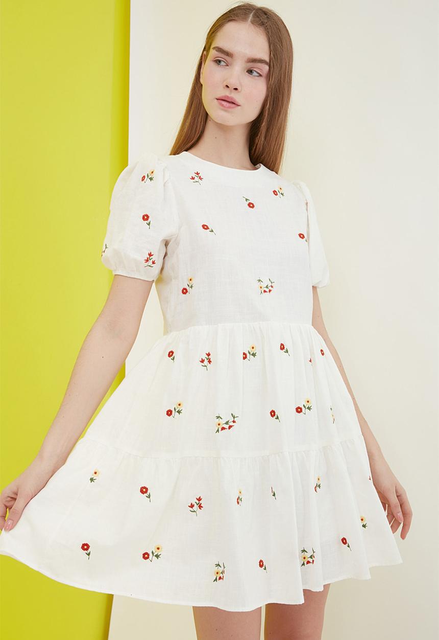 Trendyol - Mini floral smocked dress - ecru