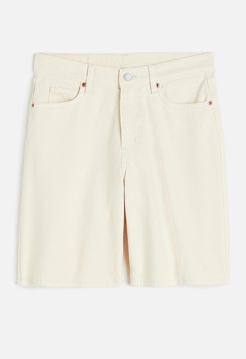 H&M - Low-waisted bermuda shorts - cream