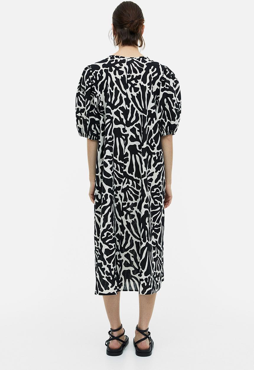 H&M - Tie-detail linen-blend dress - black/patterned