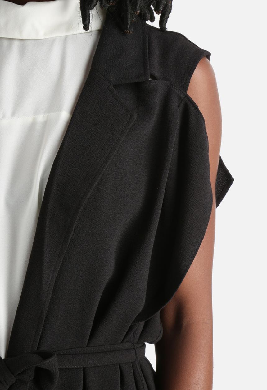 Vero Moda - Glow Slit Sleeveless Blazer 