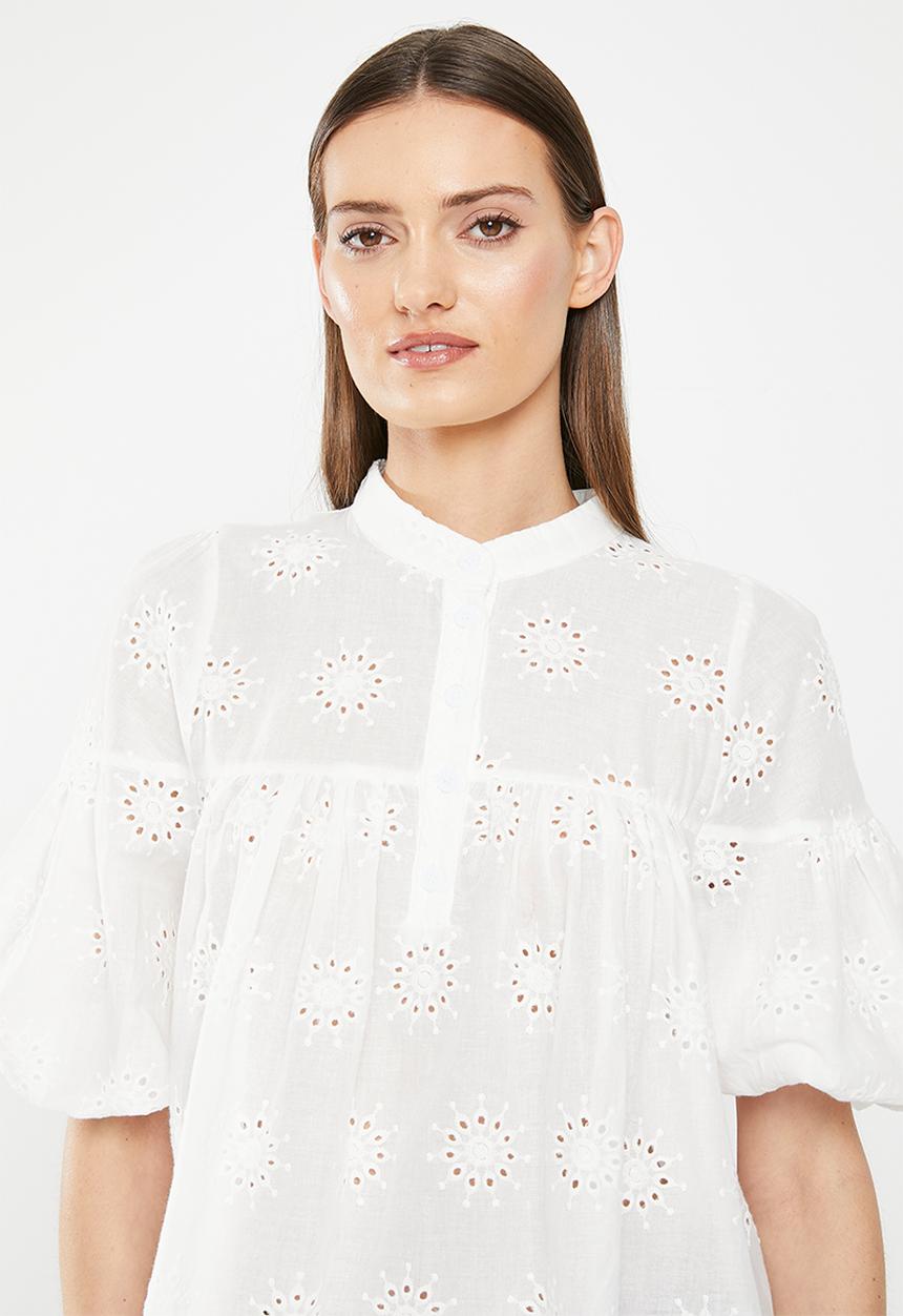 Stella Morgan - Anglaise blouse - white