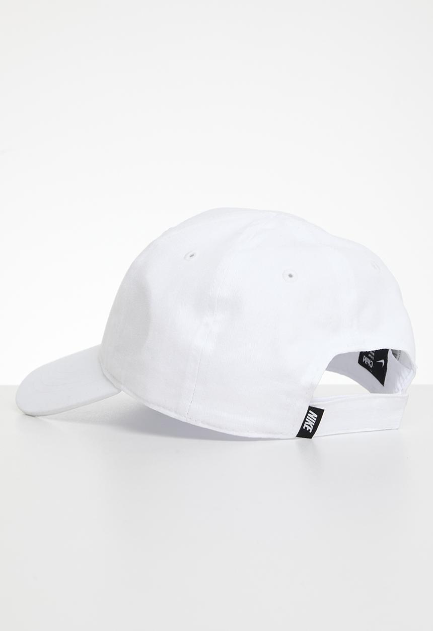 Nike - Nike futura curved brim cap - white