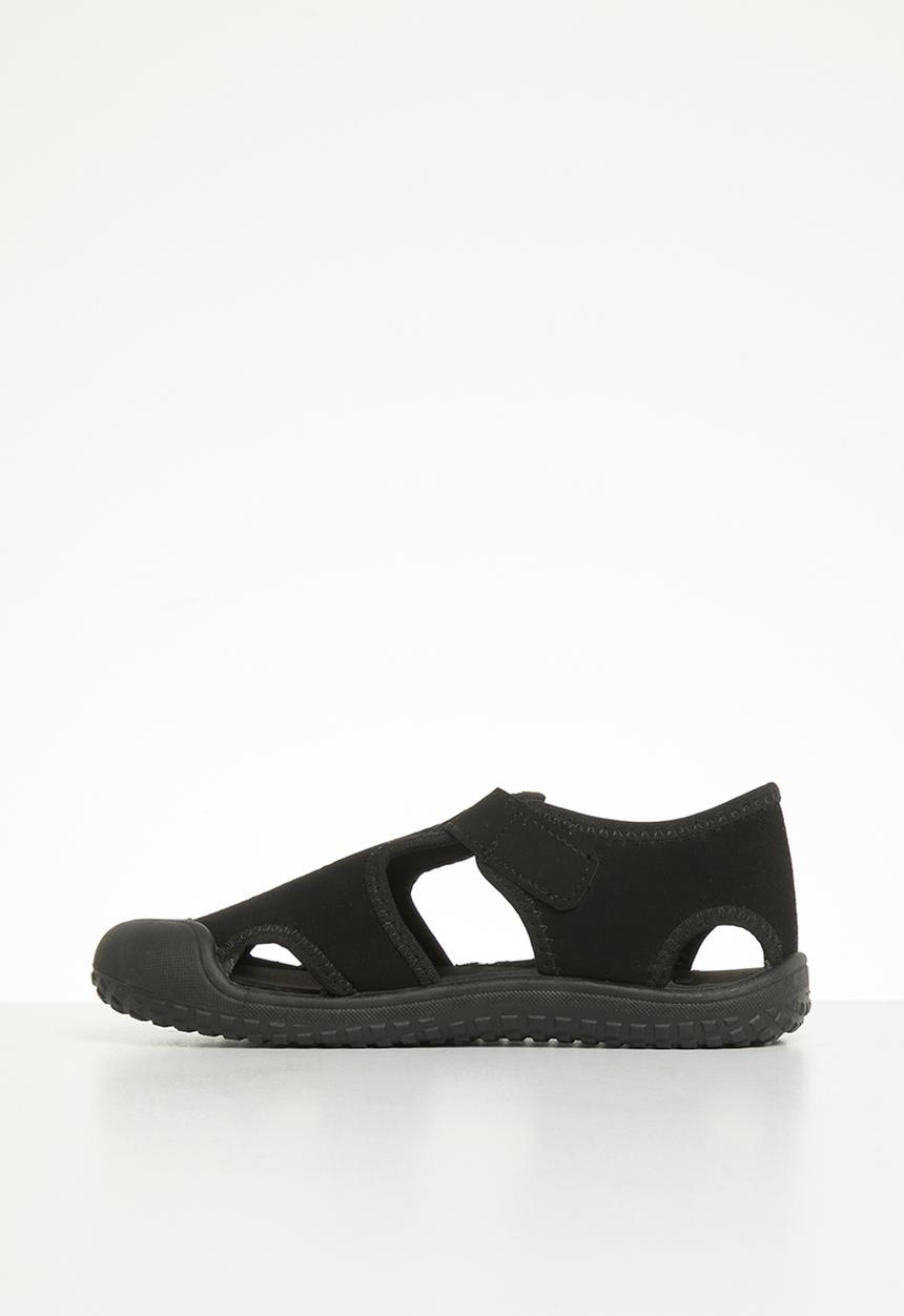 SOVIET - K singh - black mono