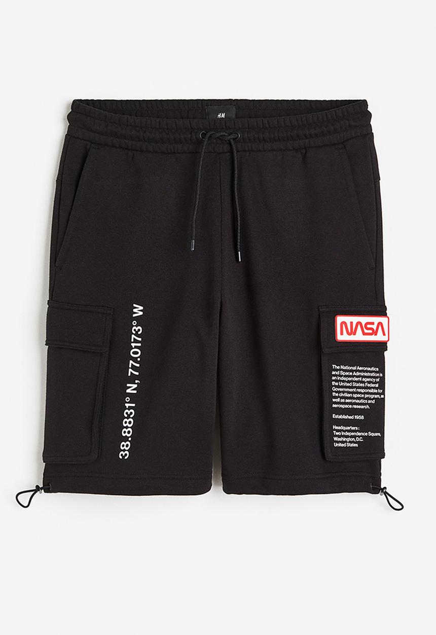 H&M - Printed sweatshirt shorts - black nasa