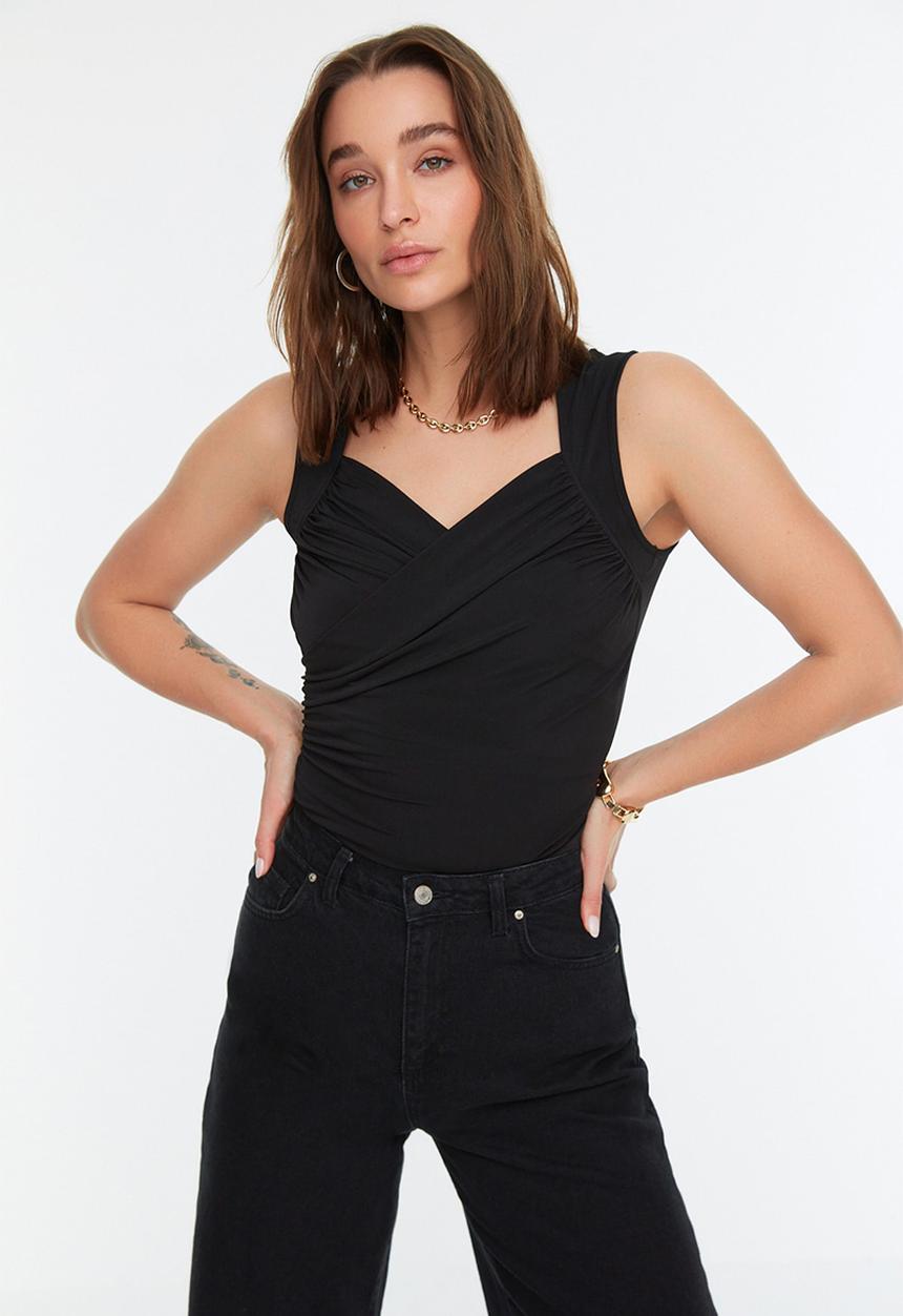 Trendyol - Sleeveless sweetheart bodysuit - black