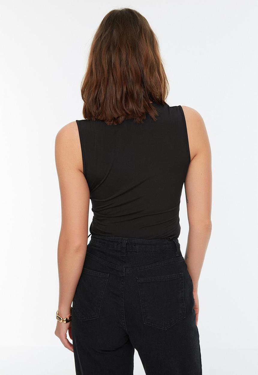 Trendyol - Sleeveless sweetheart bodysuit - black