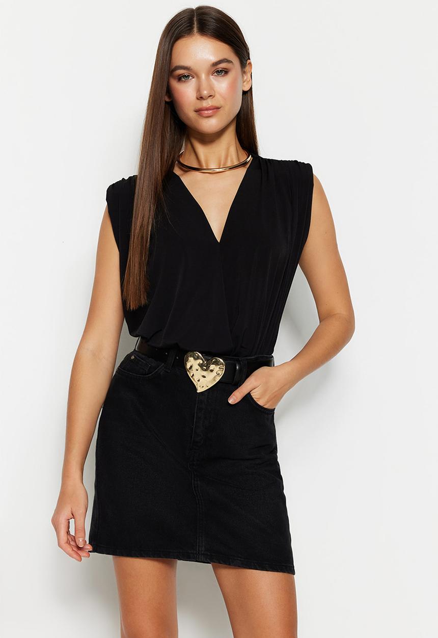 Trendyol - Sleeveless basic v-neck bodysuit - black