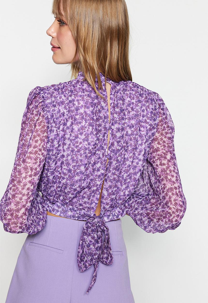 Trendyol - Floral balloon sleeve cropped blouse - purple