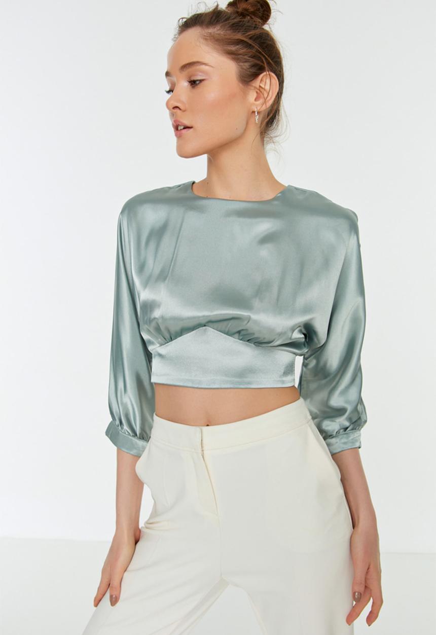 Trendyol - Batwing sleeve cropped blouse - green