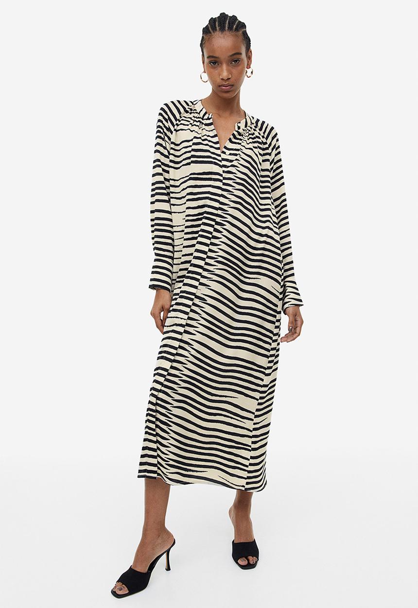 H&M - Tie-belt dress - cream zebra-print