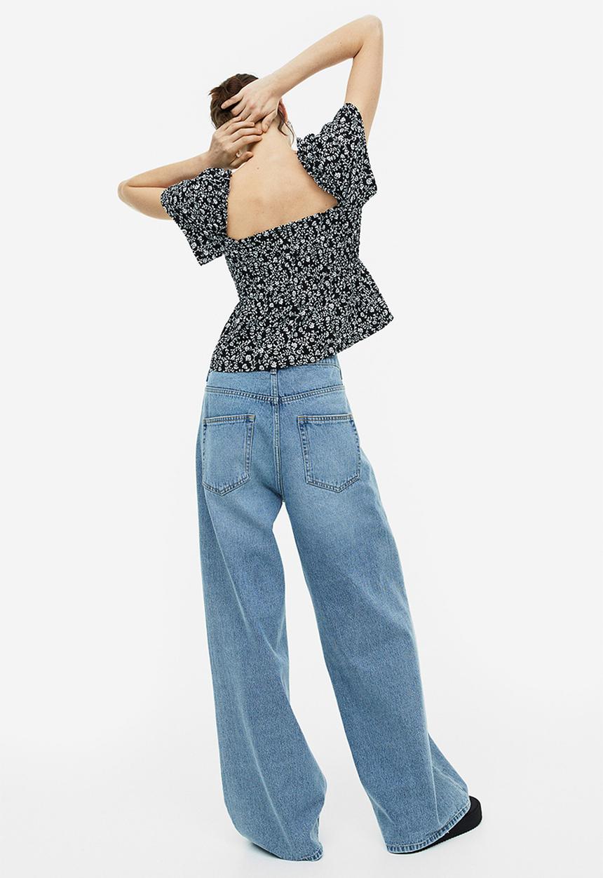 H&M - Smocked top - black & white floral 